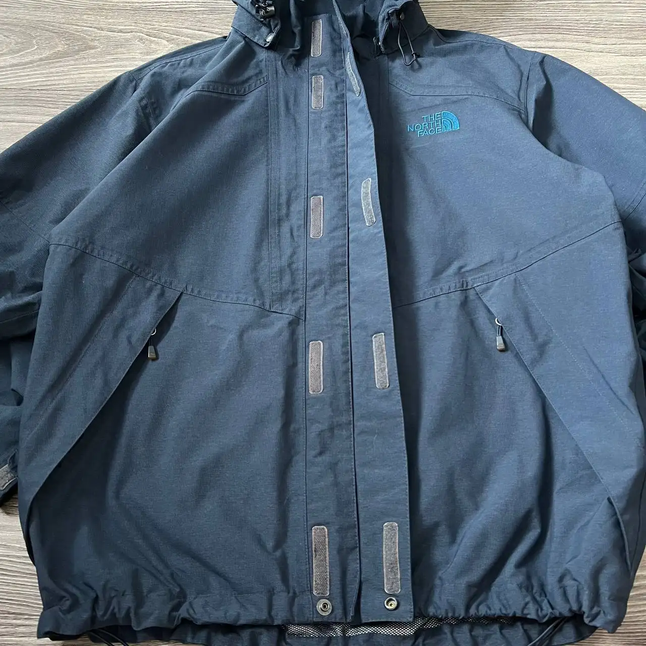 Ветровка The North Face Hyvent размер L - Верхняя одежда (Одежда) в Астрахань