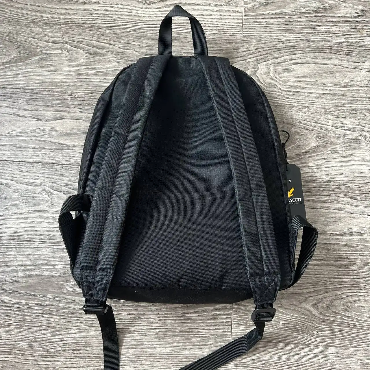 Новый рюкзак Lyle Scott вместимостью 17 литров - Аксессуары (Одежда) в Астрахань