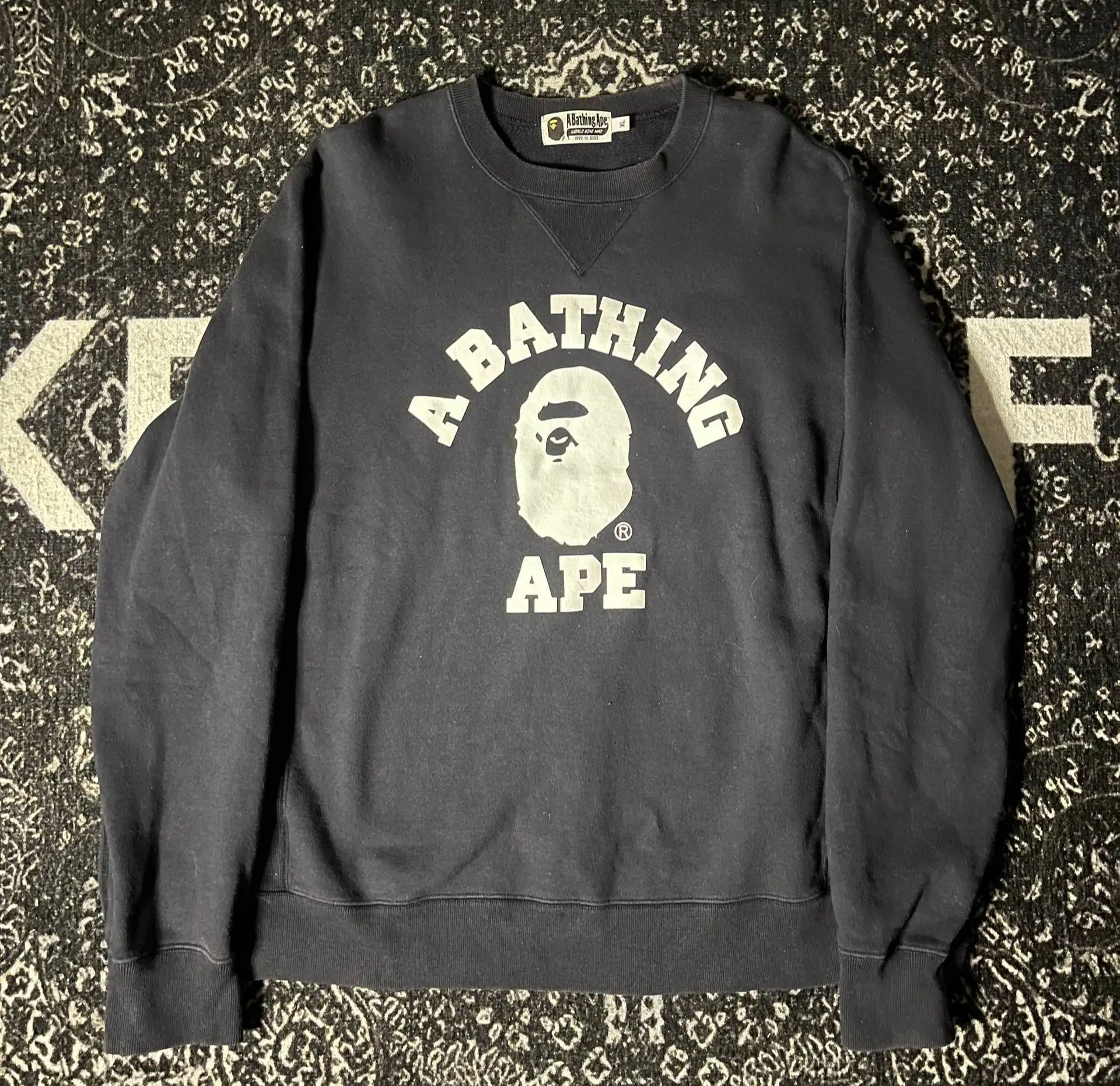 Свитшот A Bathing Ape в отличном состоянии - Одежда в Архангельск