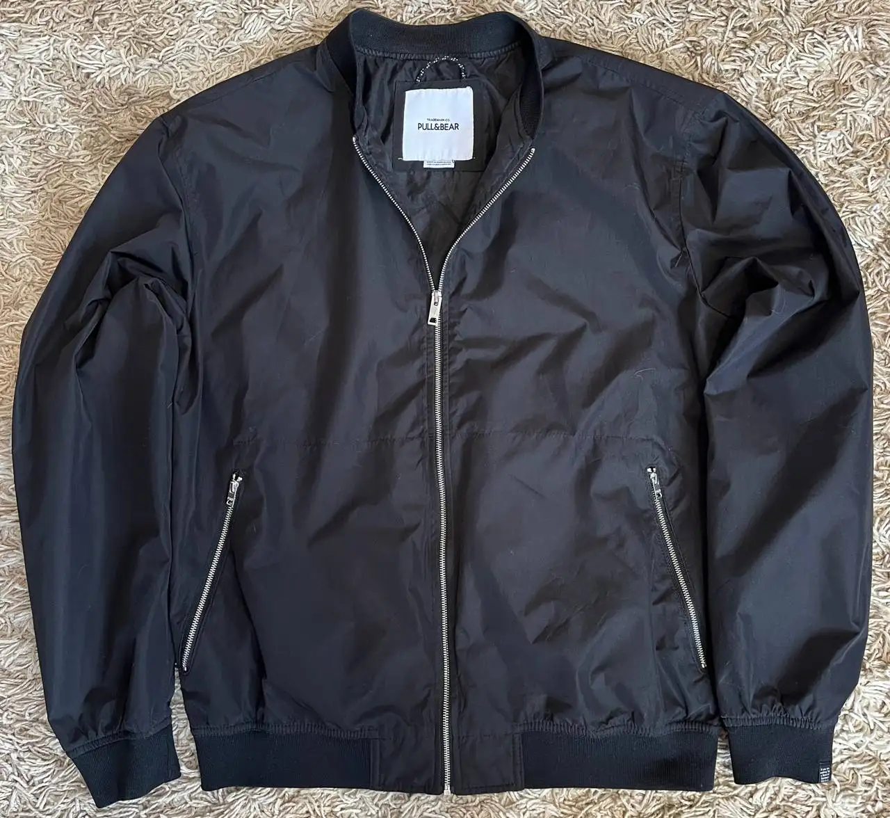 Куртка бомбер Pull&Bear нейлоновая размер M - Верхняя одежда (Одежда) в Астрахань