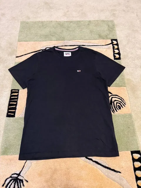 Футболка Tommy Hilfiger размер S - Сумки в Астрахань