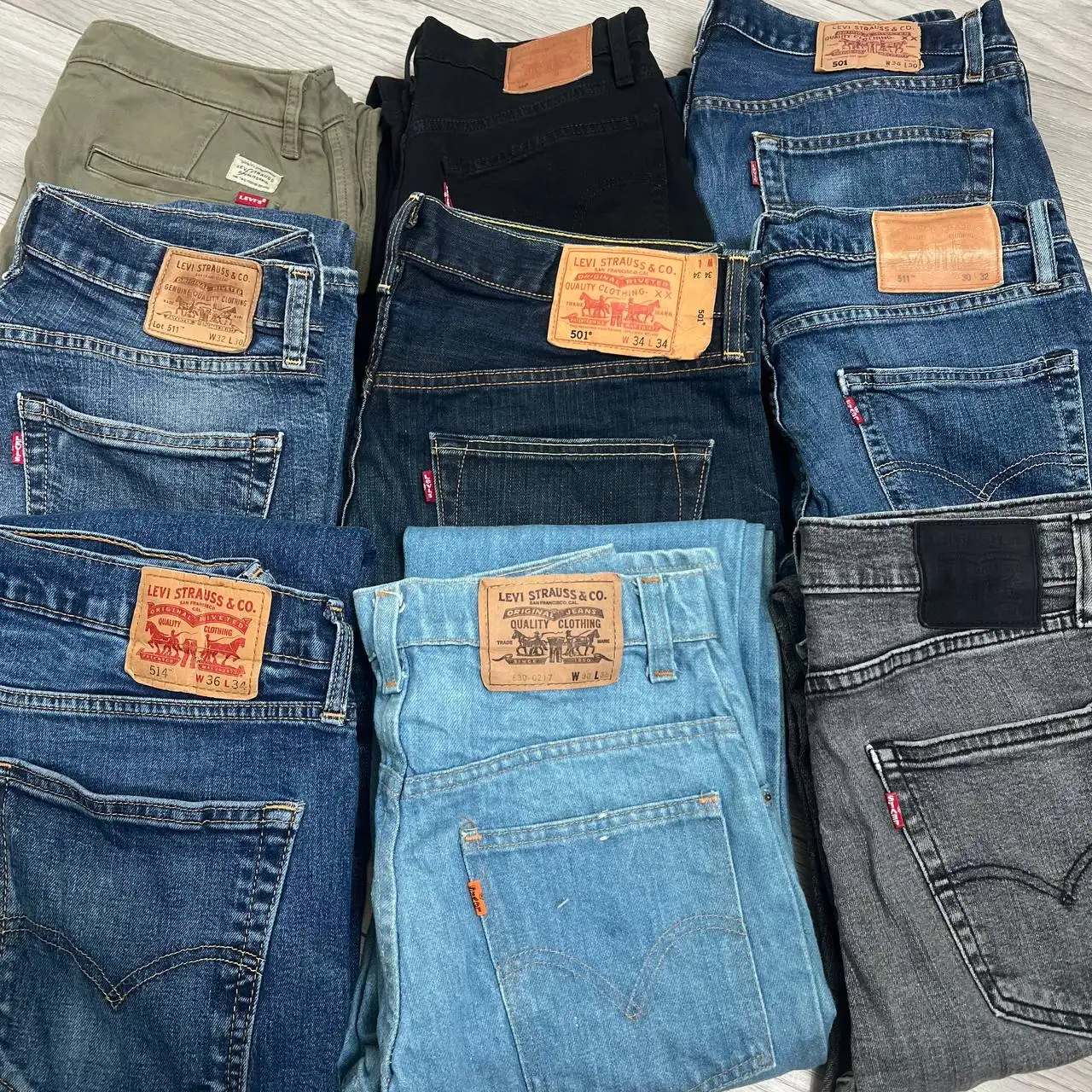 Продам б/у кроссовки Nike - Обувь (Одежда) в Астрахань