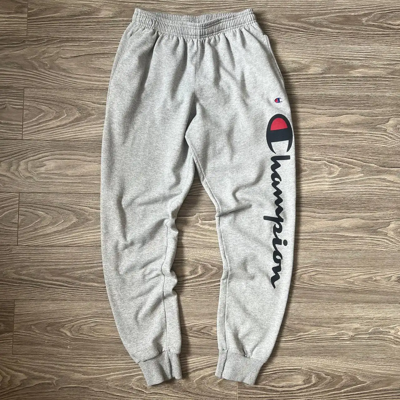 Спортивные штаны Champion размер M - Спортивная одежда (Одежда) в Астрахань