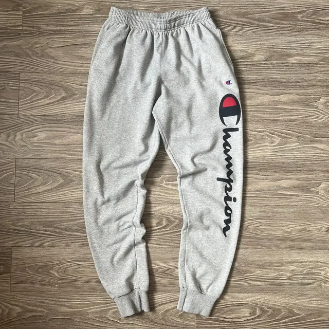Спортивные штаны Champion размер M - Худи, кепки, штаны, слайды в Астрахань