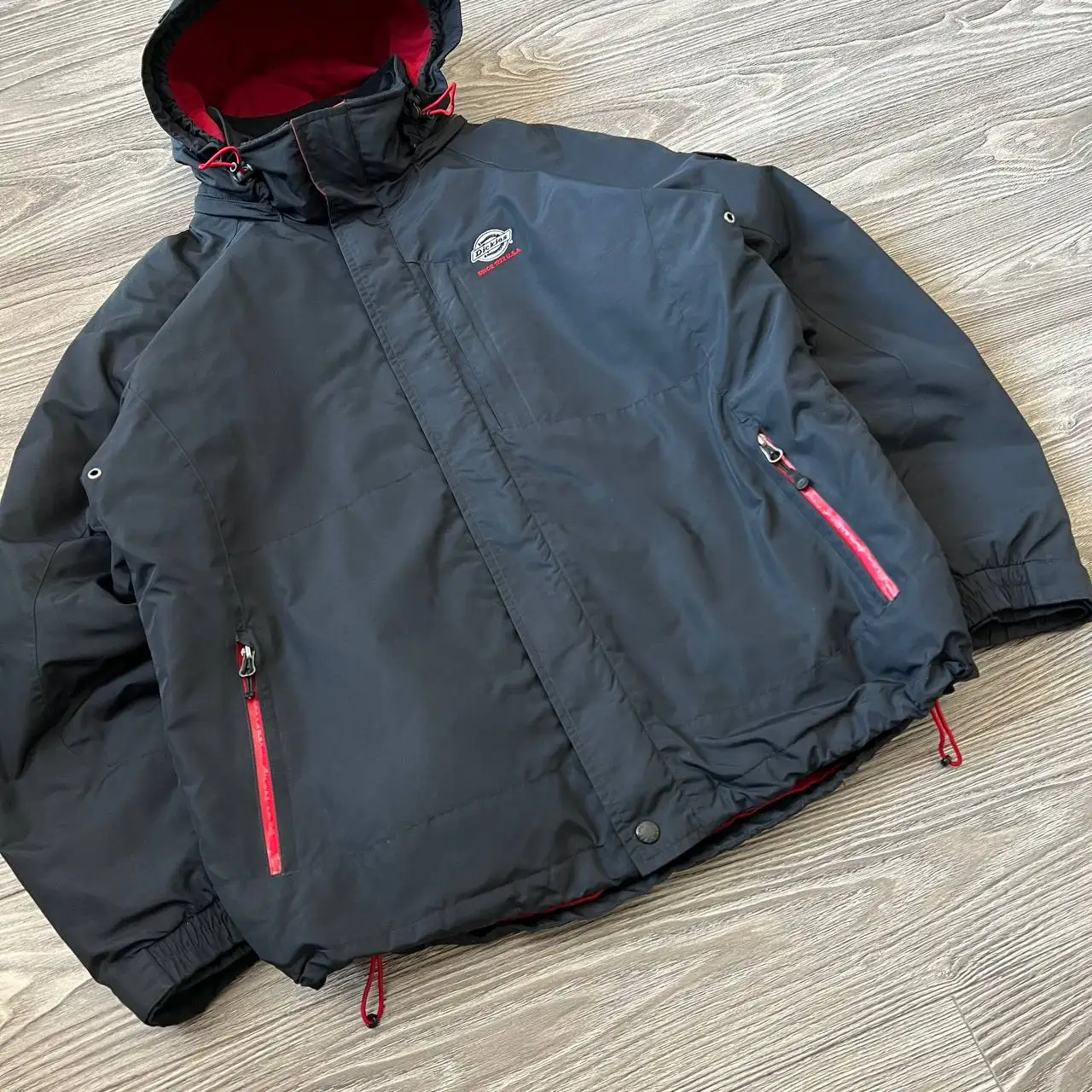 Ветровка Dickies с родным подкладом - Верхняя одежда (Одежда) в Астрахань