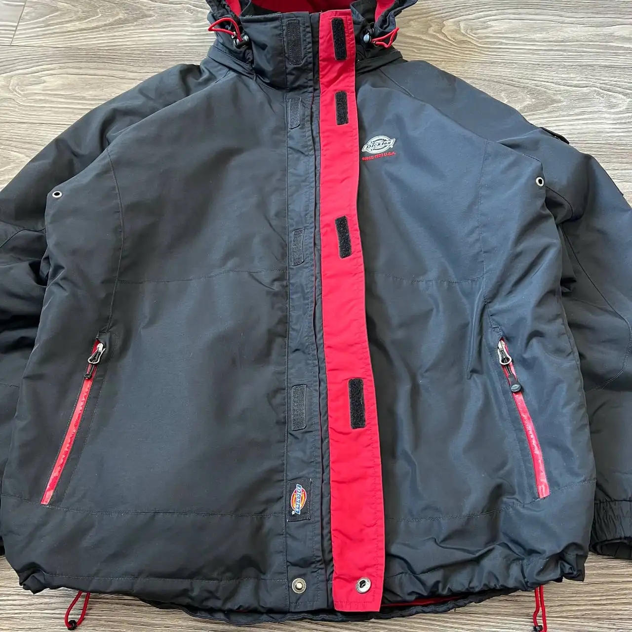 Ветровка Dickies с родным подкладом - Верхняя одежда (Одежда) в Астрахань