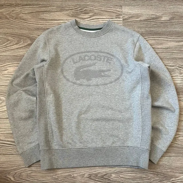 Свитшот Lacoste размер M - Джемперы в Астрахань