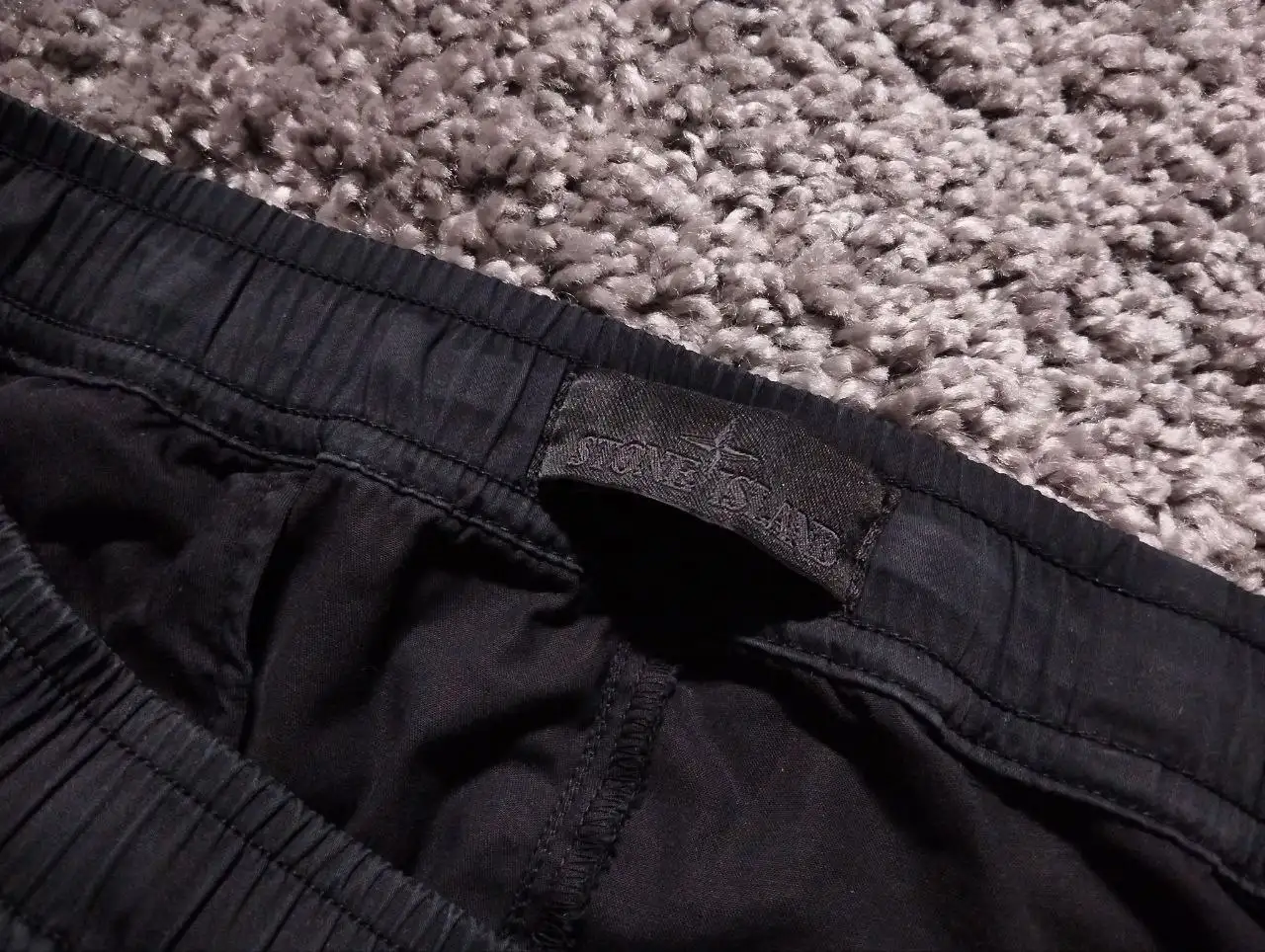 STONE ISLAND GHOST PIECE TRACK CARGO PANTS - Брюки (Одежда) в Москва