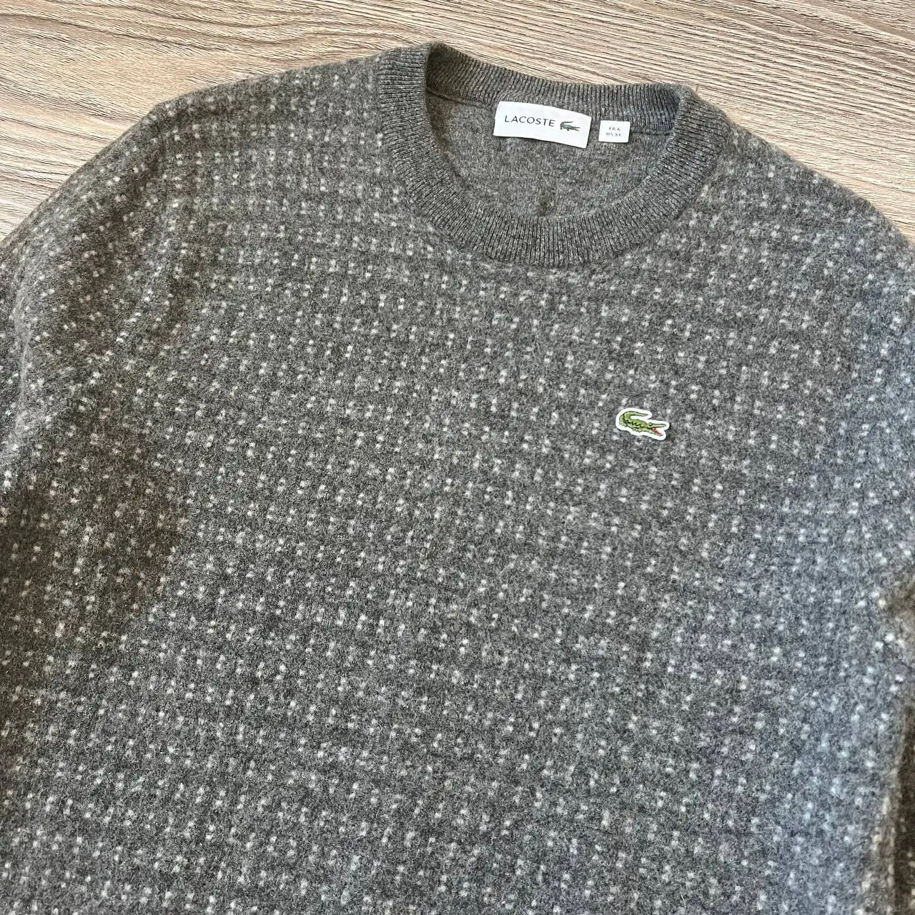 Джемпер Lacoste размер S - Верхняя одежда (Одежда) в Астрахань