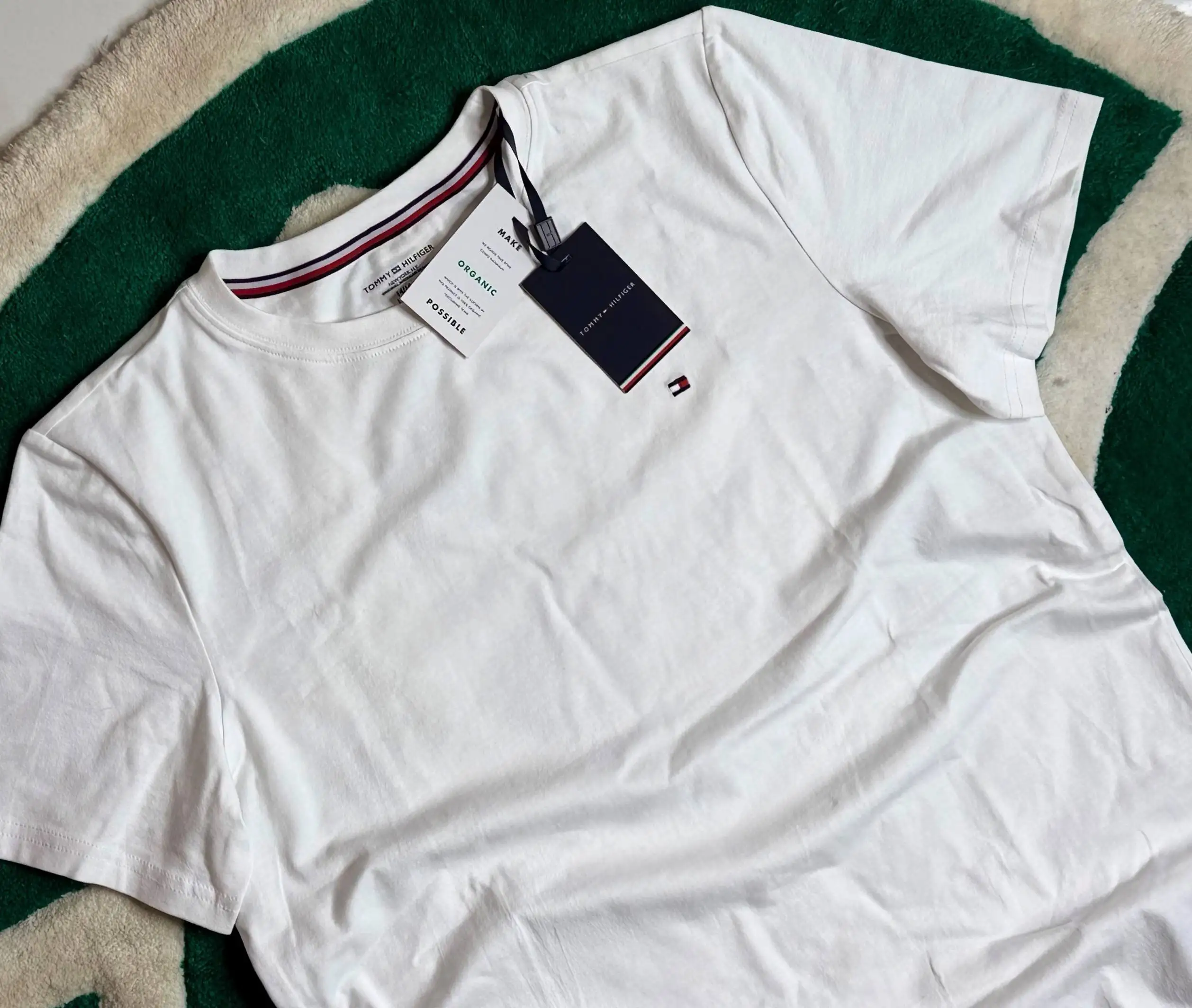 Футболка Tommy Hilfiger белая новая с бирками размер M - Мужская одежда (Одежда) в Астрахань