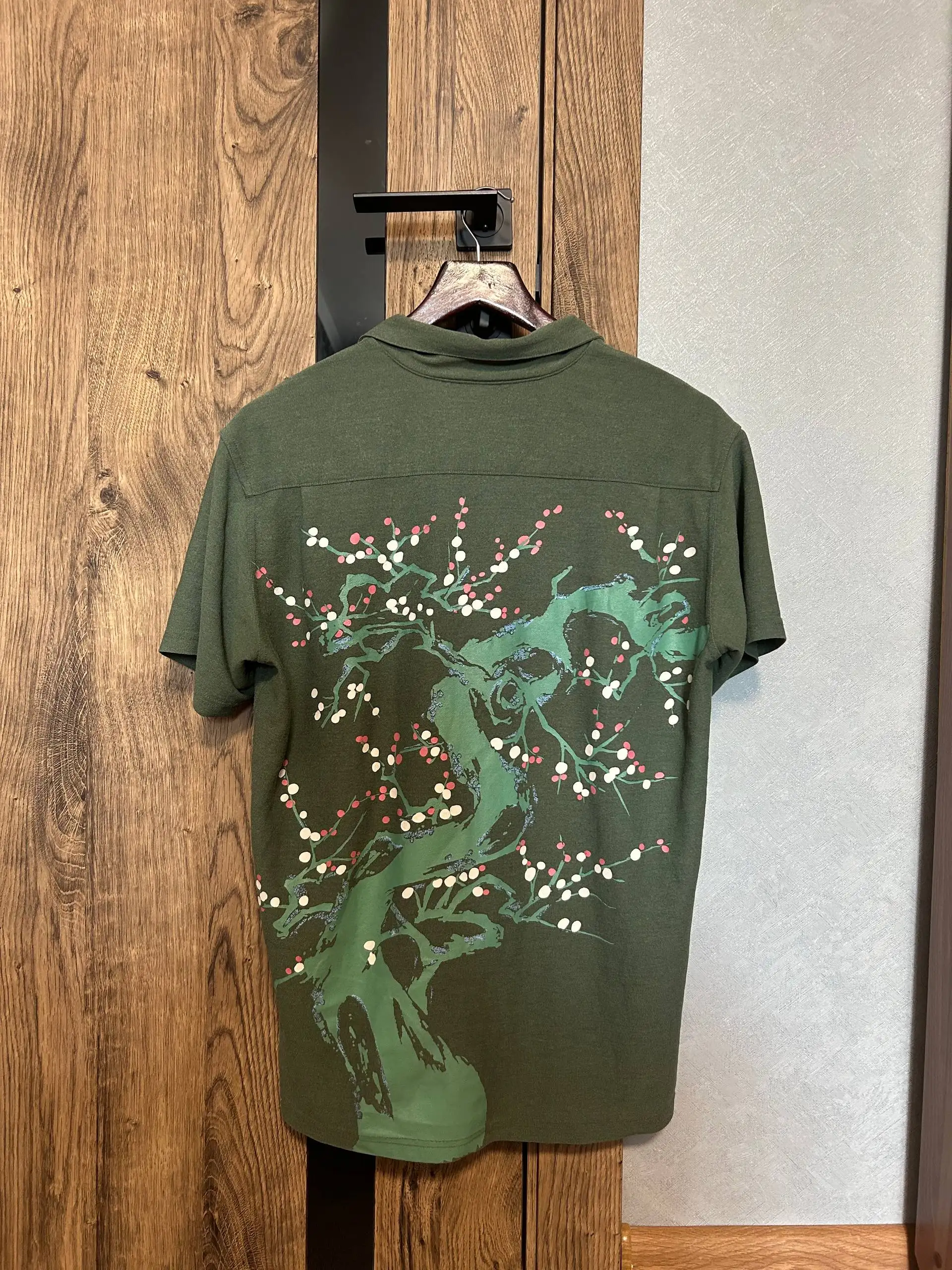 Polo shirt beauty:beast размер S-M - Мужская одежда (Одежда) в Астрахань