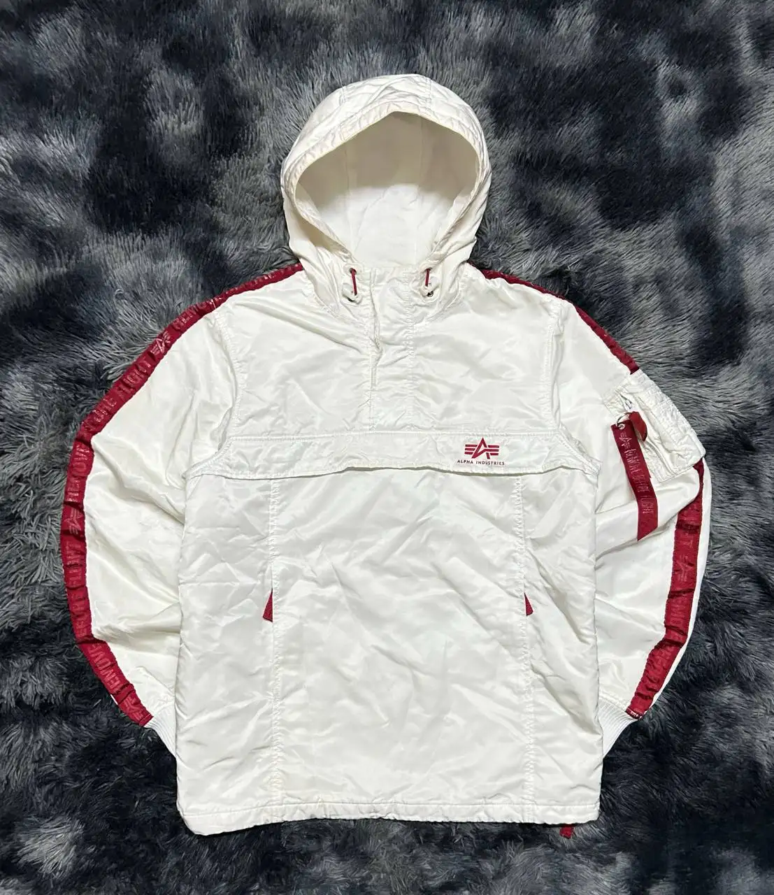 Продажа брендовой одежды Alpha Industries, Lonsdale, Dobermans Aggressive - Верхняя одежда (Одежда) в Астрахань