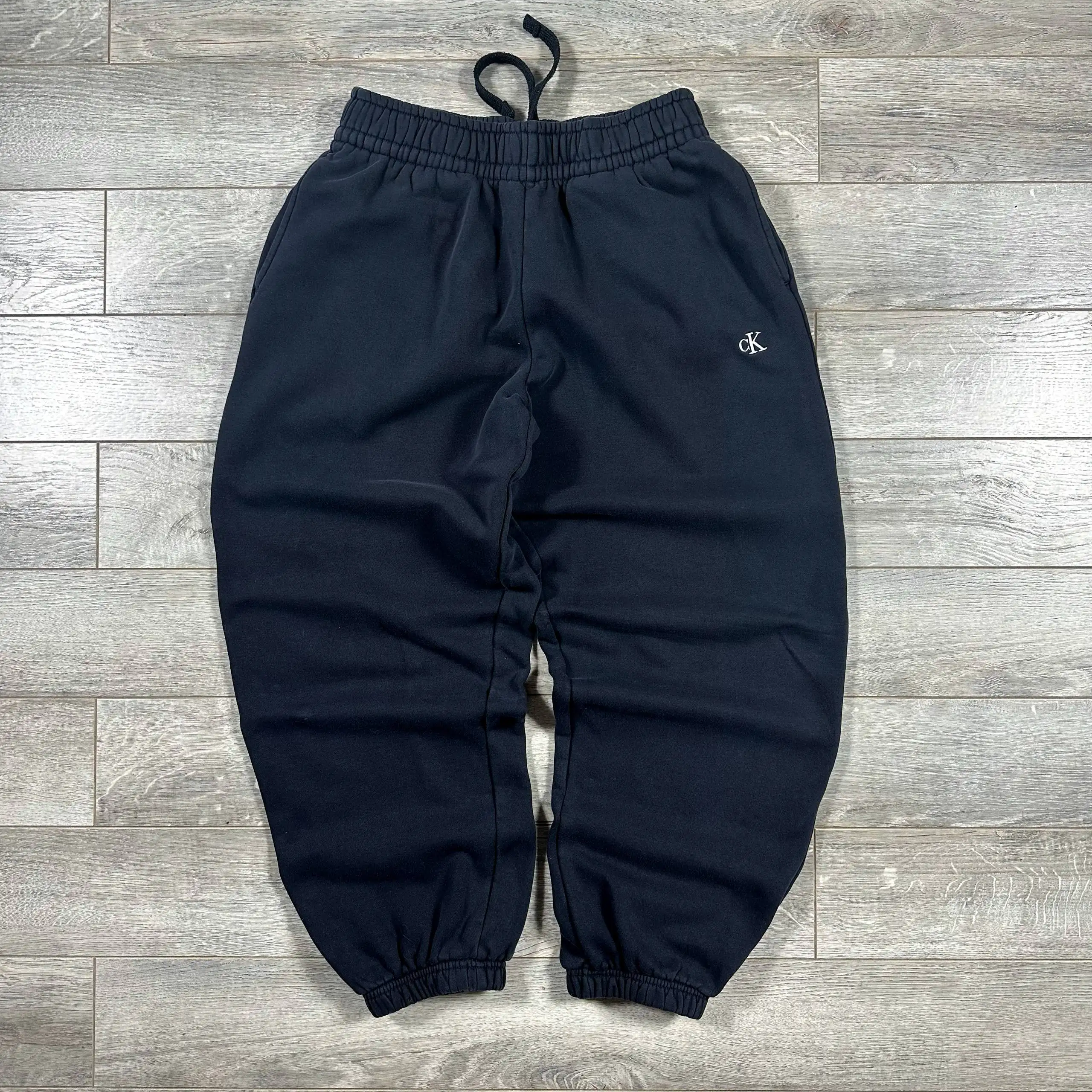 Брюки Calvin Klein женские S-M - Брюки (Одежда) в Астрахань