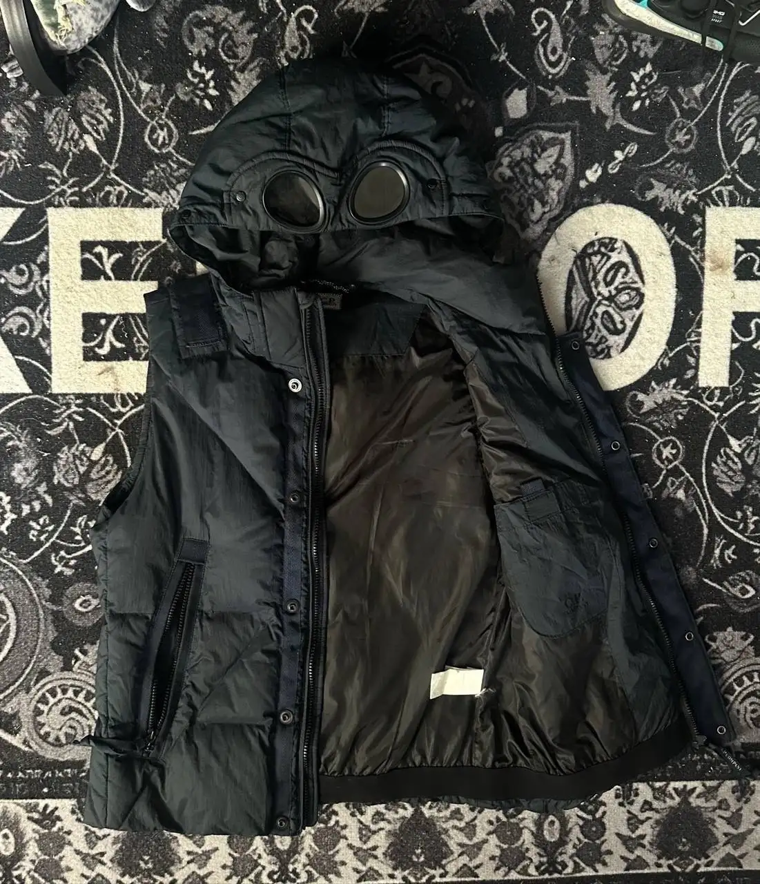 Жилетка-куртка CP company размер M - Верхняя одежда (Одежда) в Астрахань