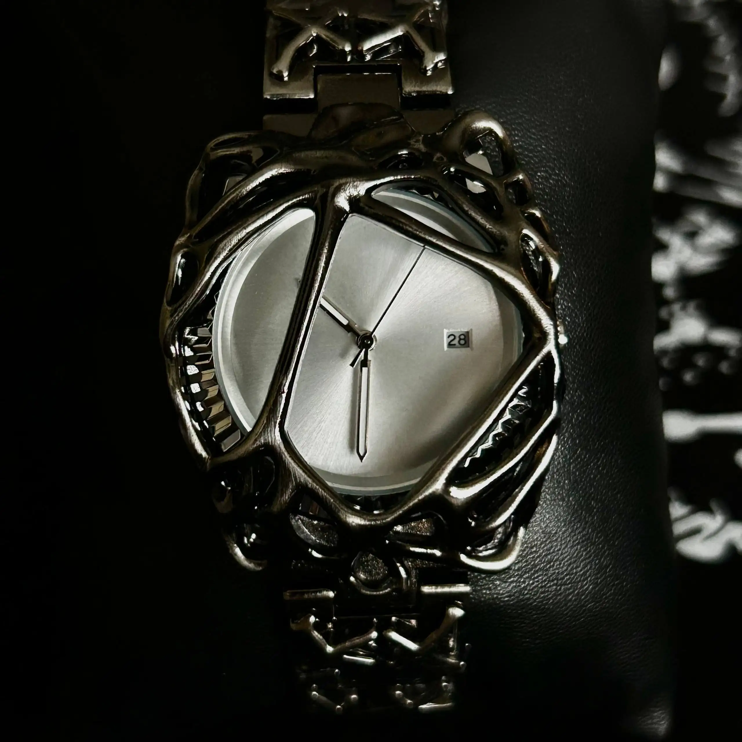 Часы Alabaster - Барахолка в Астрахань