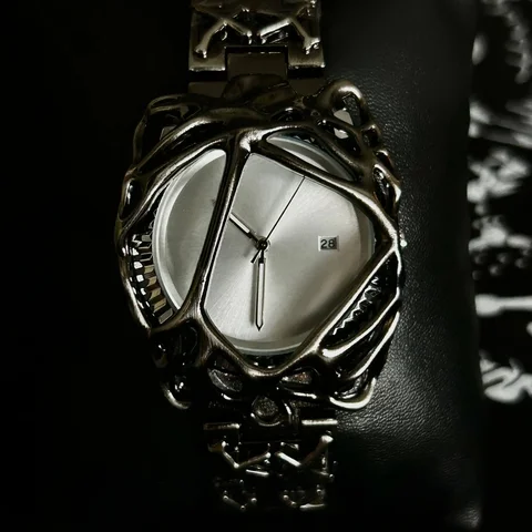 Часы Alabaster - частное объявление в Астрахань