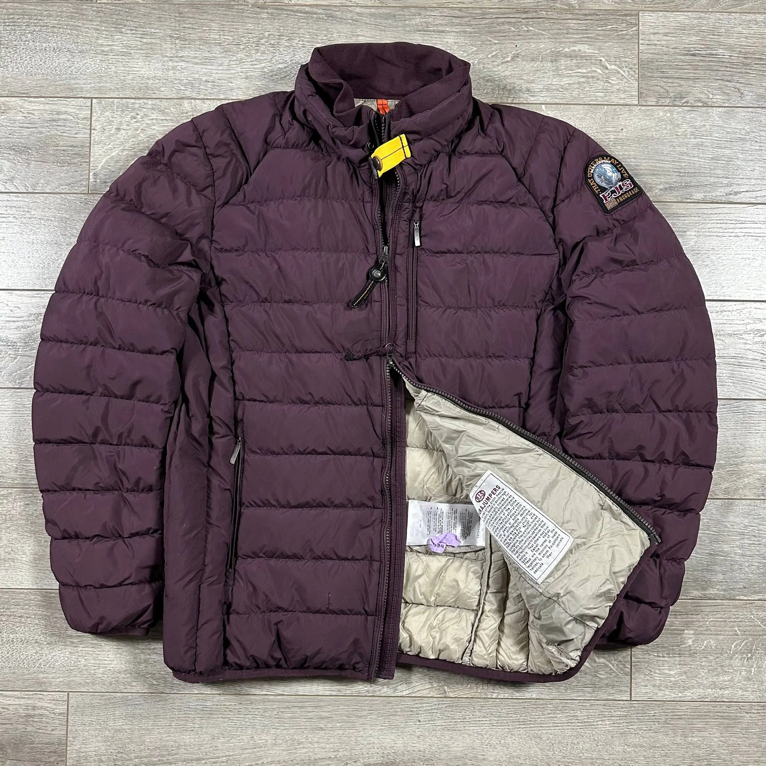 Микропуховик Parajumpers размер М - Верхняя одежда (Одежда) в Астрахань