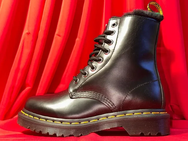 Ботинки Dr. Martens 1460 Serena Dark Grey Atlas - частное объявление в Астрахань