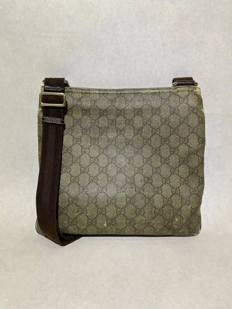 Аукцион сумки Gucci в хорошем состоянии - Аксессуары (Барахолка) в Сыктывкар