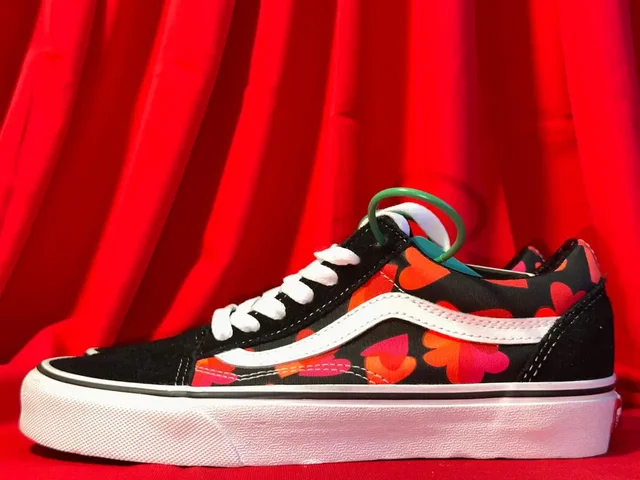 Черные кеды Vans Old Skool Valentines Hearts - Одежда в Астрахань