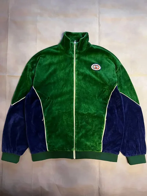 Продажа брендовых курток GUCCI, DIESEL и KENZO - Футболки/Майки в Астрахань