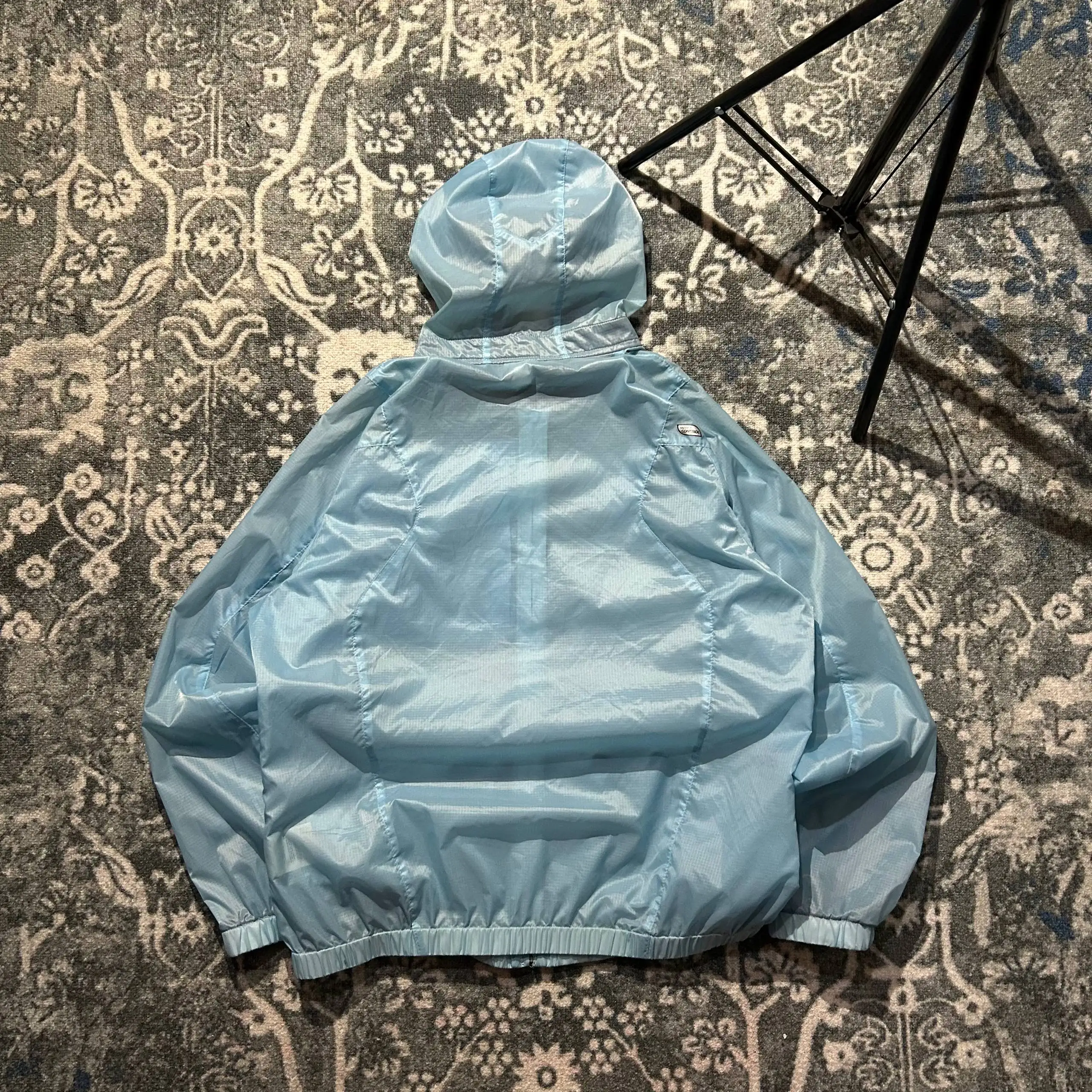 Ветровка от Umbro - Верхняя одежда (Одежда) в Астрахань