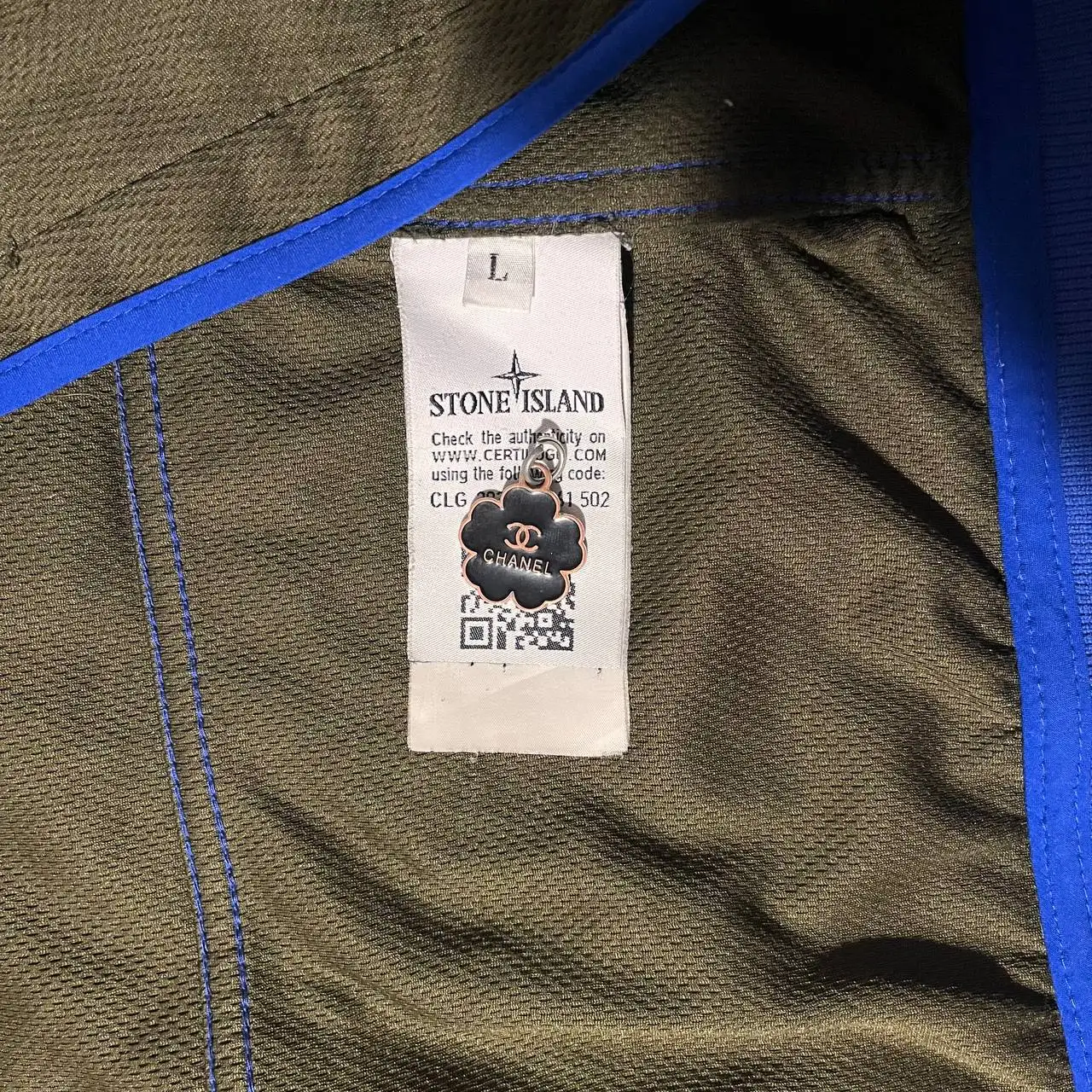 Куртка Stone Island Soft Shell состояние 9/10 - Верхняя одежда (Одежда) в Астрахань