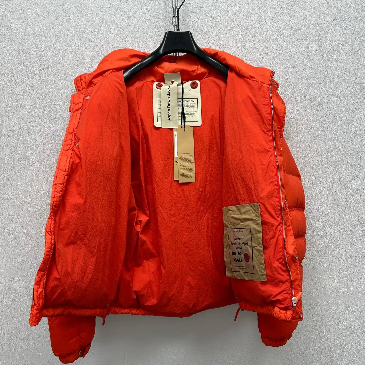 Пуховик Ten C Aspen Down Jacket 'Lobster Orange' размер 48 - Верхняя одежда (Одежда) в Астрахань