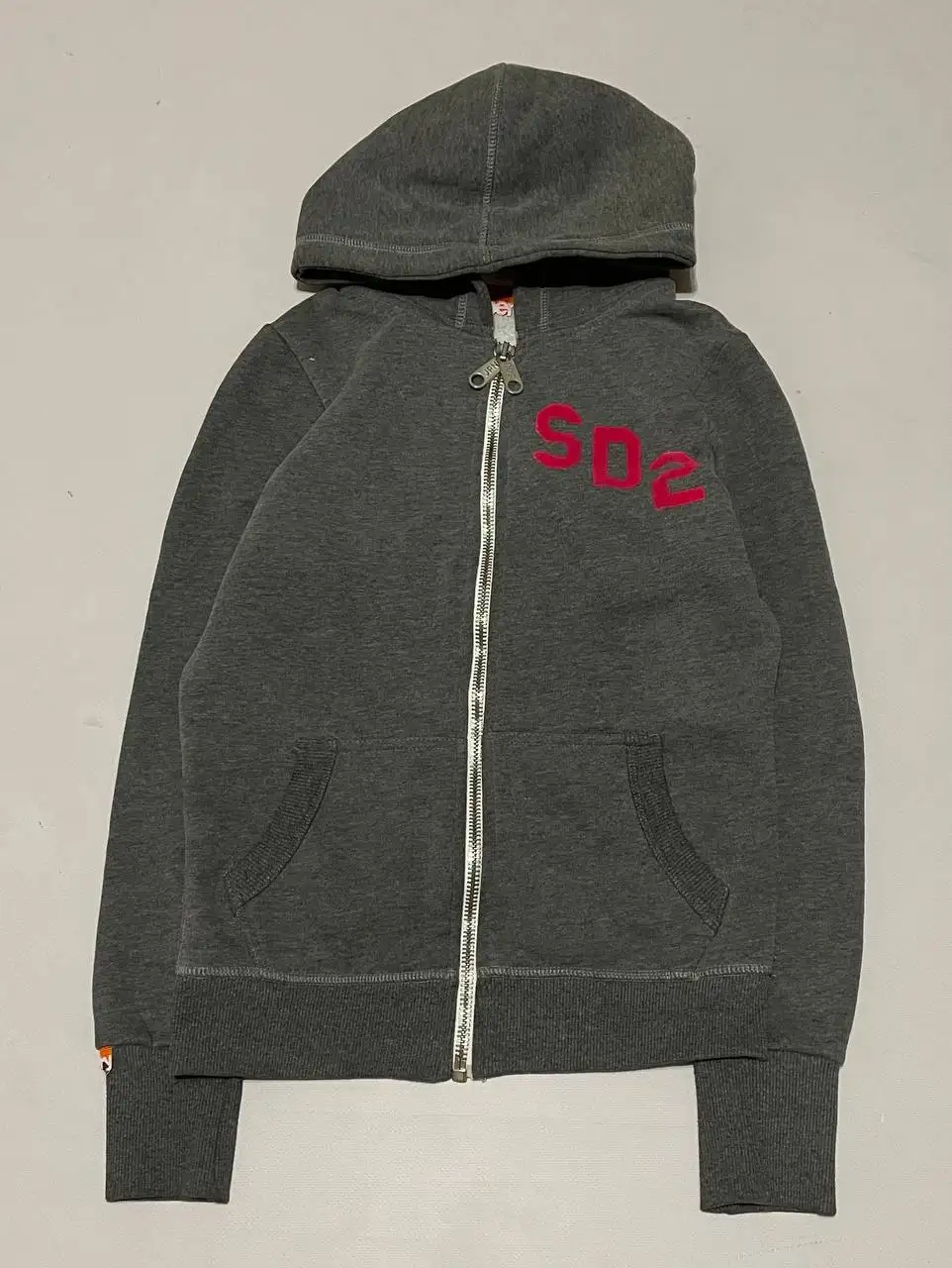 Брендовые вещи со скидкой - Одежда в Астрахань