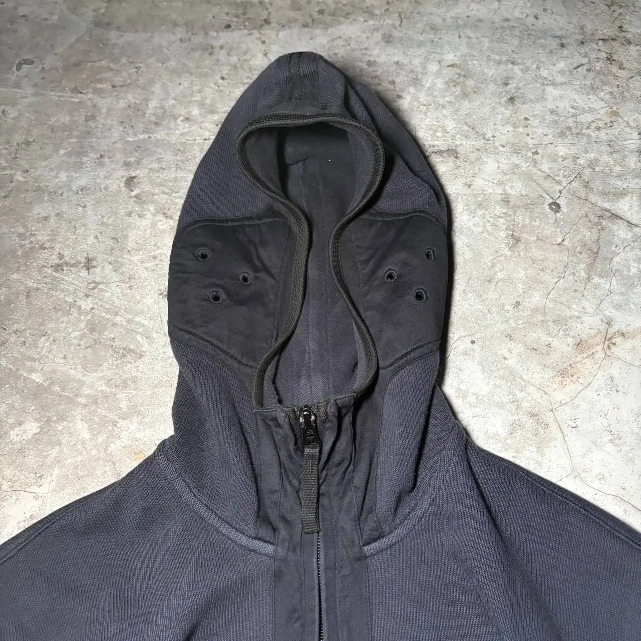 Продам одежду размер L - Одежда в Астрахань