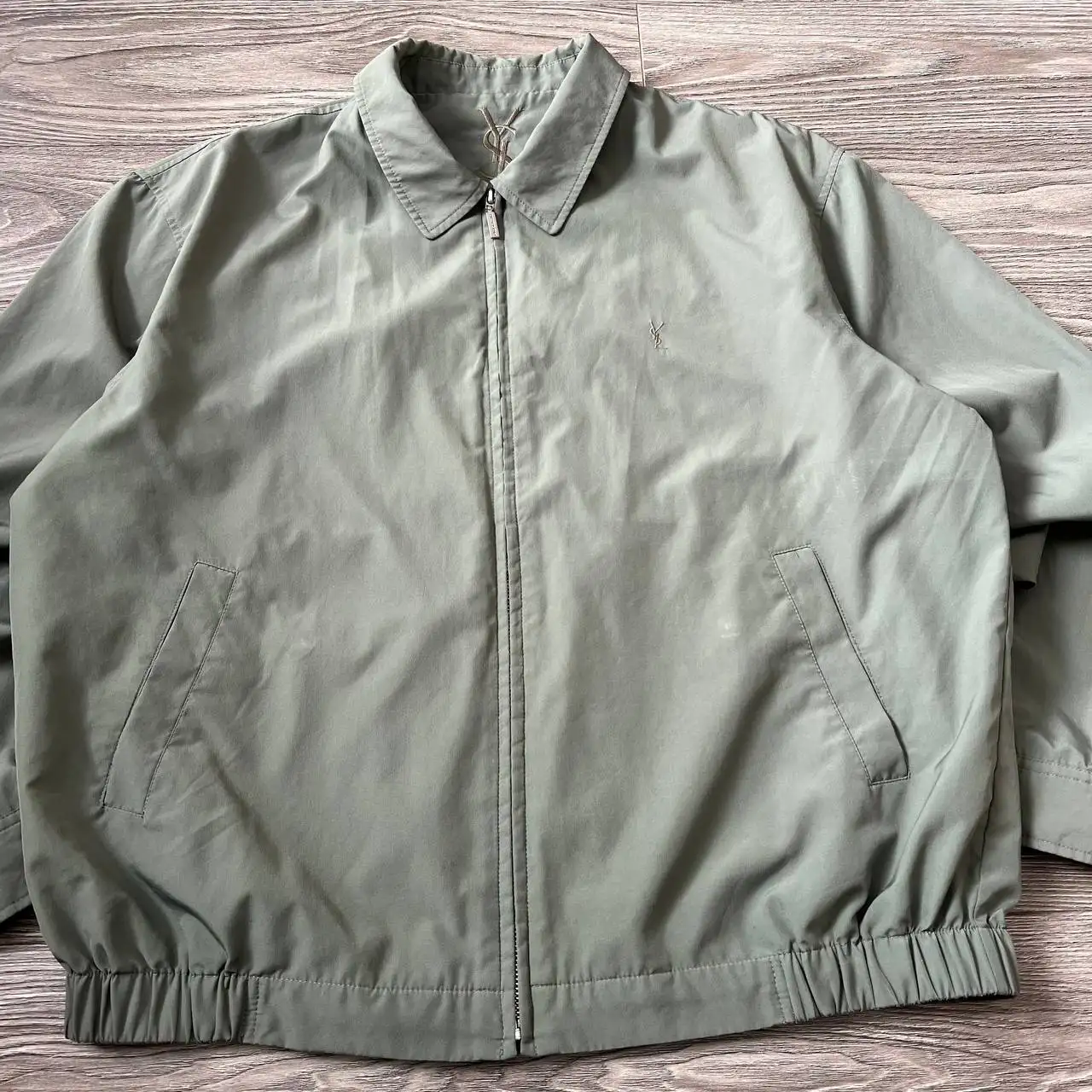 Бомбер Yves Saint Laurent размер L - Куртки (Одежда) в Астрахань