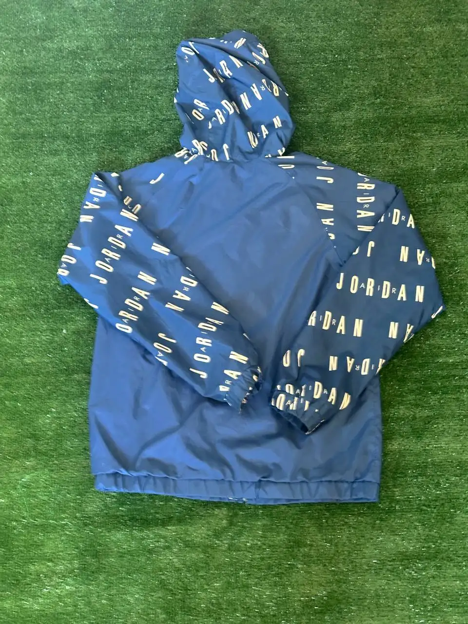Ветровка Jordan - Верхняя одежда (Одежда) в Сыктывкар