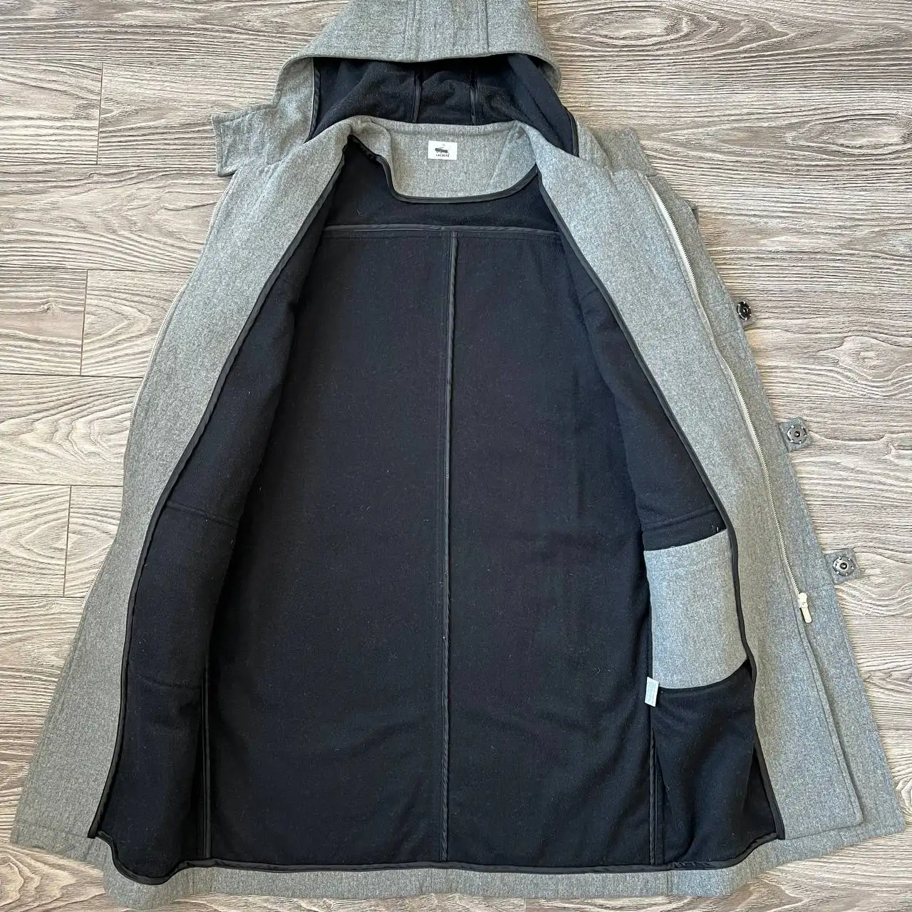 Шерстяное пальто Lacoste - Верхняя одежда (Одежда) в Астрахань