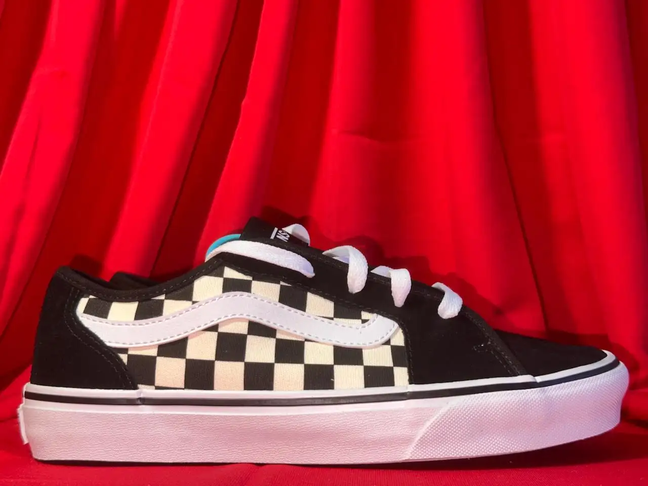 Продам новые кеды Vans Filmore Decon - Обувь (Одежда) в Астрахань