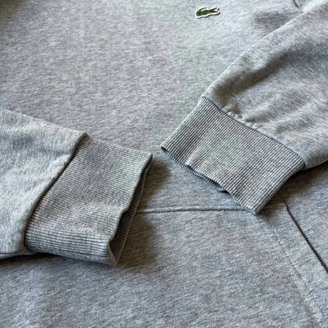 Худи Lacoste размер М - Верхняя одежда (Одежда) в Астрахань