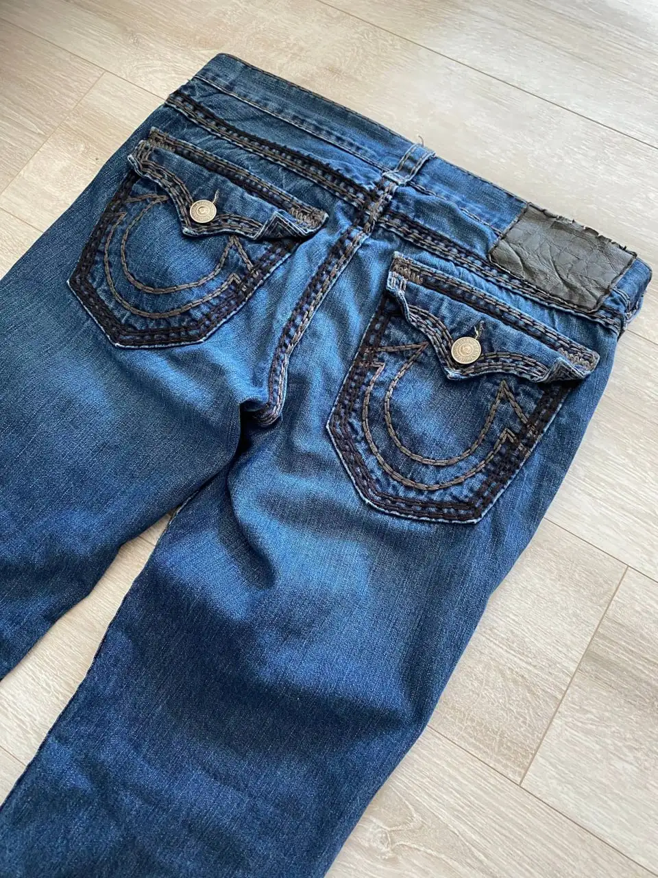 Джинсы True Religion - Джинсы (Одежда) в Астрахань