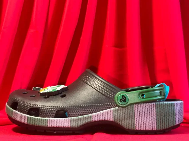 Черные Кроксы Harry Potter Slytherin Classic Clog - Обувь мужская/женская в Астрахань
