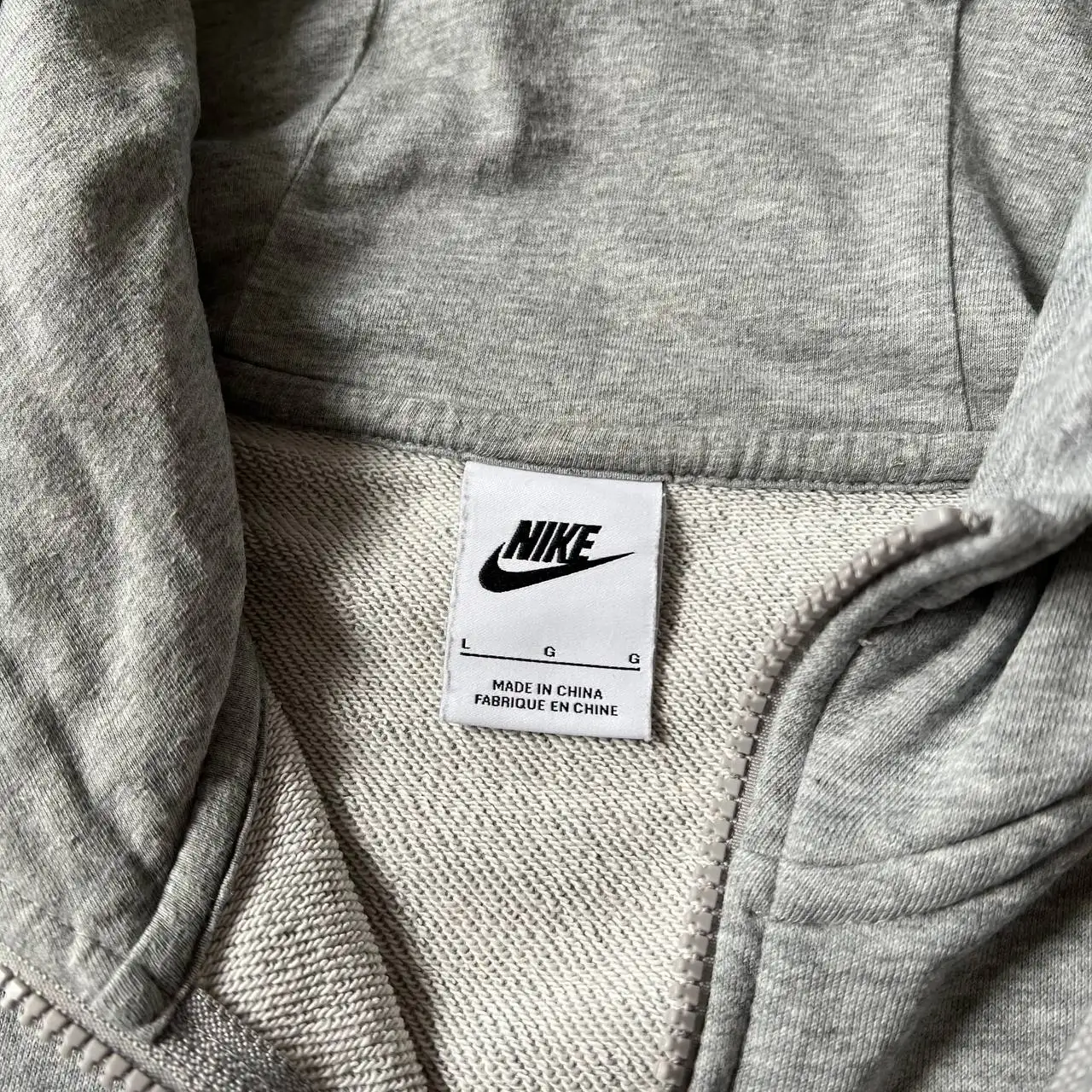 Зип худи Nike размер L - Верхняя одежда (Одежда) в Астрахань