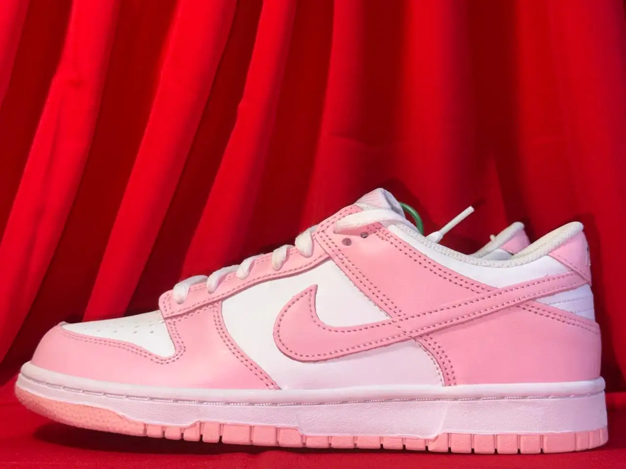 Кроссовки Nike Dunk Low White Med Soft Pink - Обувь (Одежда) в Астрахань