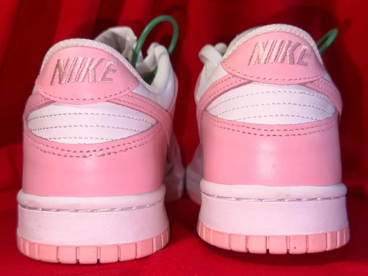 Кроссовки Nike Dunk Low White Med Soft Pink - Обувь (Одежда) в Астрахань