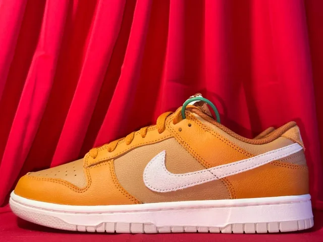 Кроссовки Nike Dunk Low Retro Se Monarch - частное объявление в Астрахань