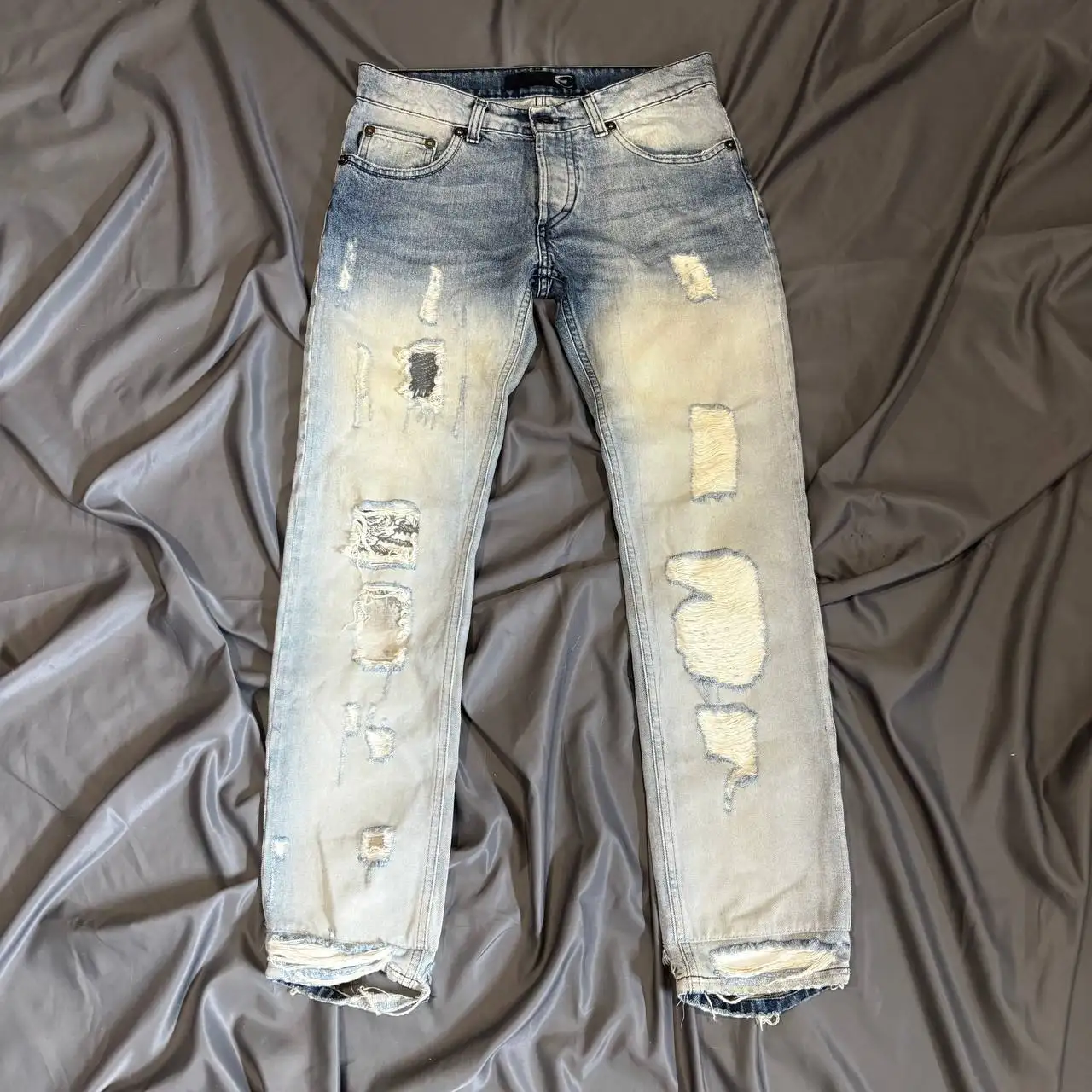 Джинсы Just Cavalli distressed slim fit - Джинсы (Одежда) в Астрахань