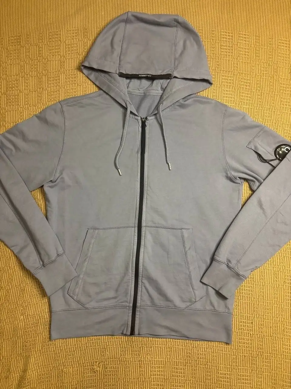 Продажа брендовой одежды (Carhartt, Nike, Stussy и др.) - Верхняя одежда (Одежда) в Астрахань