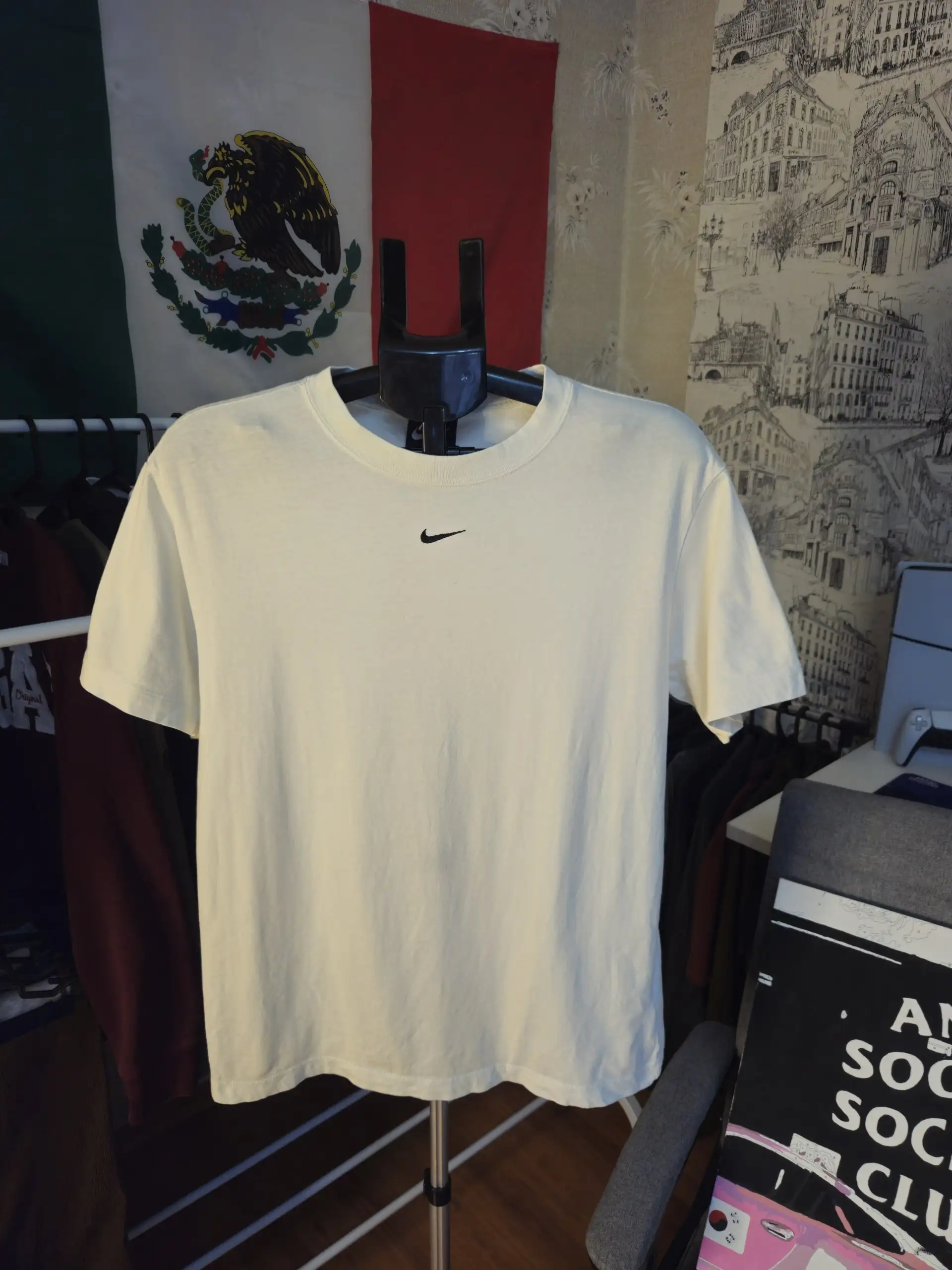 Футболка Nike Middle Swoosh Tee - Футболки (Одежда) в Астрахань