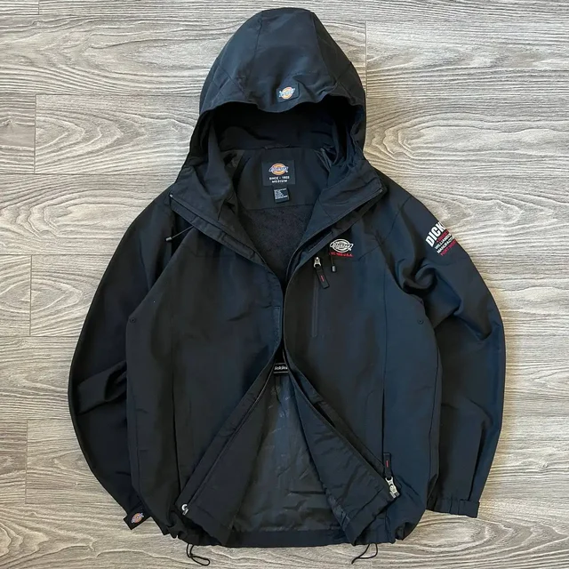 Ветровка Dickies размер M - частное объявление в Астрахань