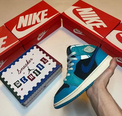 Nike Air Jordan Mid 1 SS 38 размер - частное объявление в Астрахань