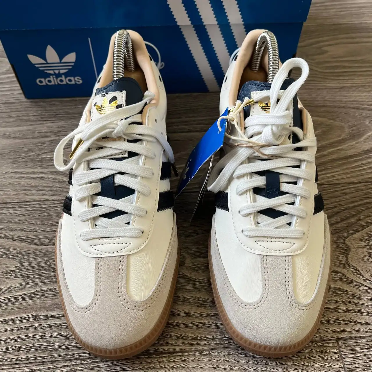 Новые кроссовки Adidas Samba Penny × Disney's 101 Dalmatians - Обувь (Одежда) в Астрахань
