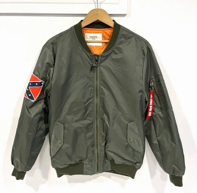 Yeezus Tour 2013 Kanye West bomber - частное объявление в Астрахань