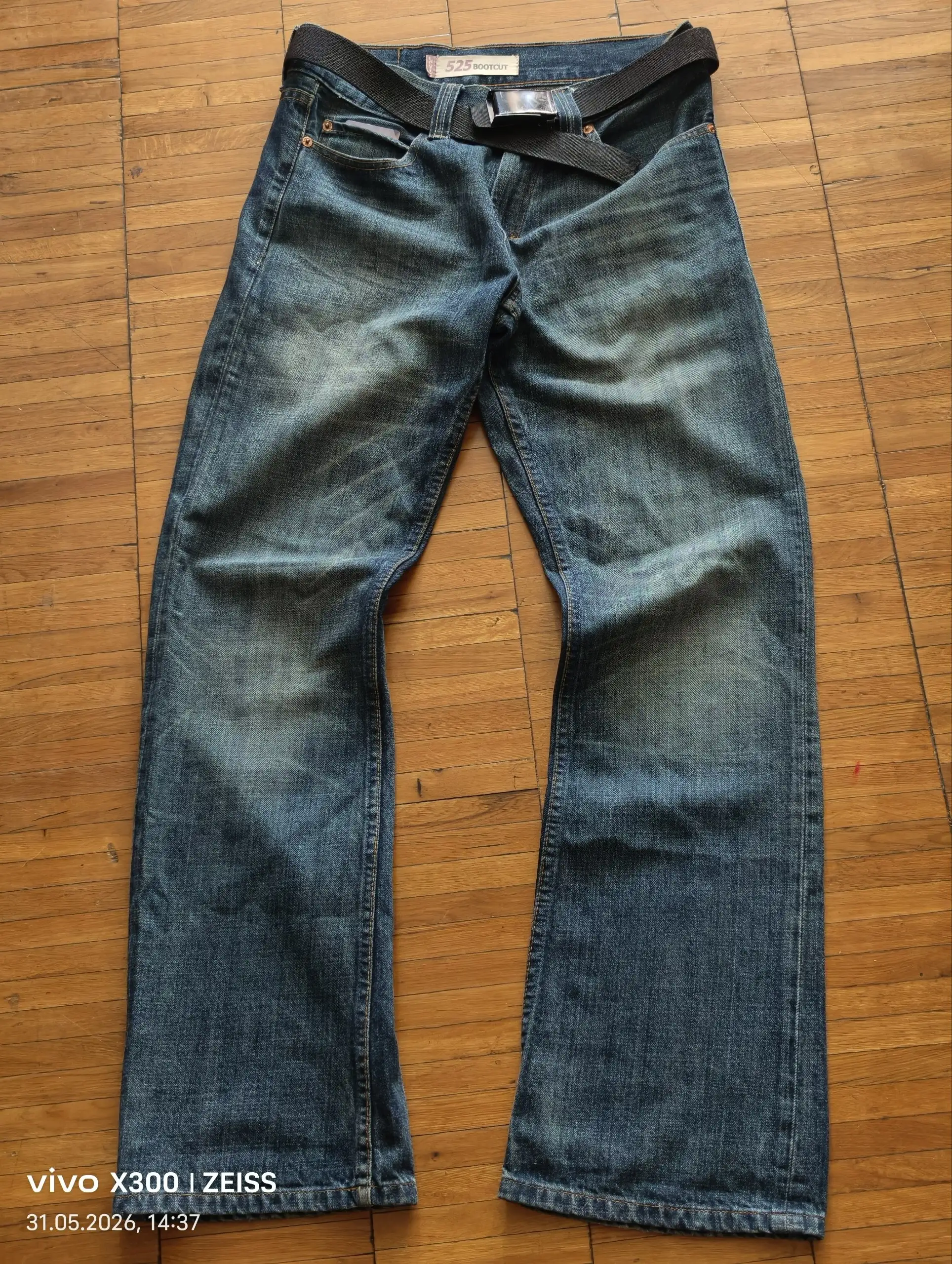 Джинсы Levi's 525 bootcut - Джинсы (Одежда) в Астрахань