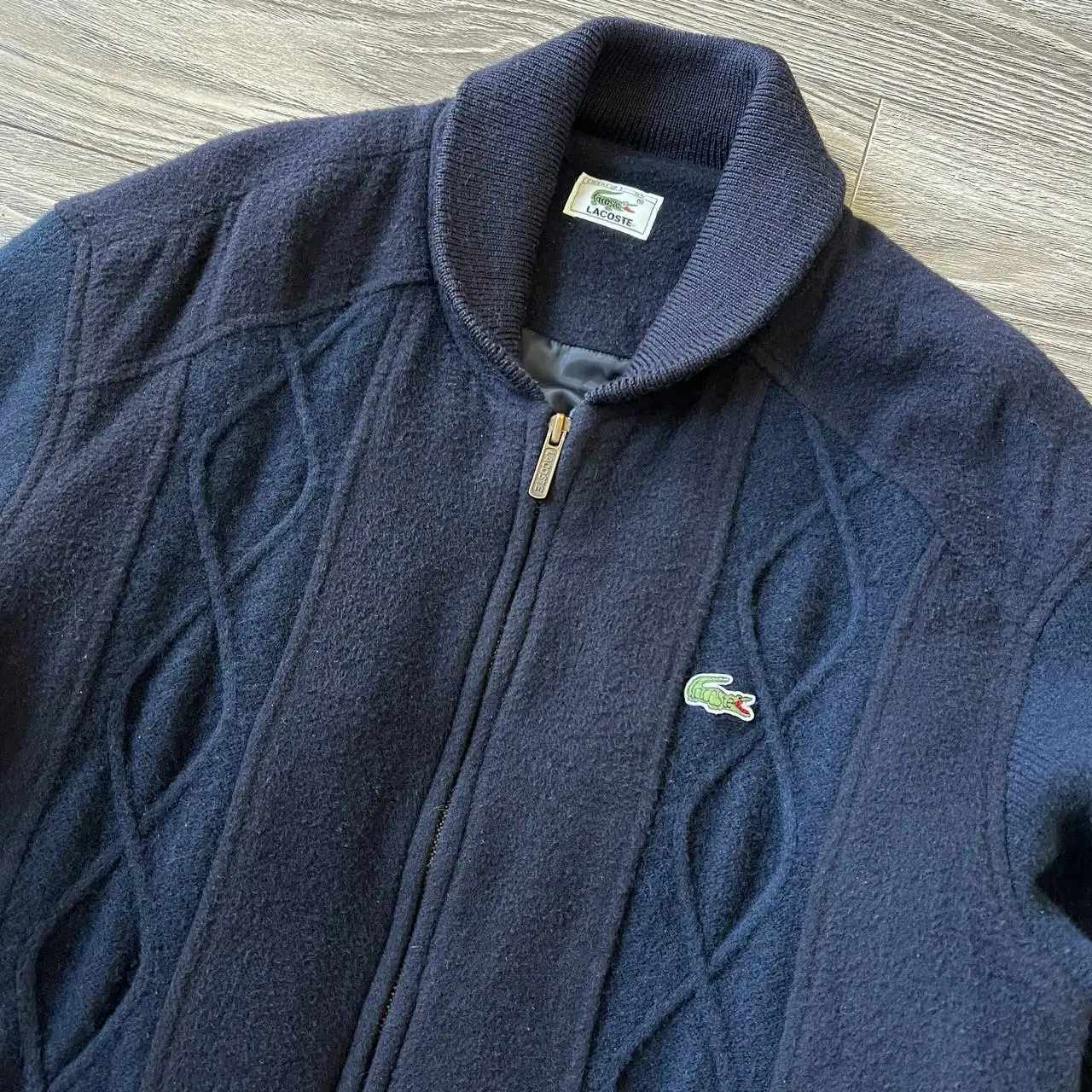 Винтажный бомбер Lacoste M/L - Куртки и пальто (Одежда) в Астрахань